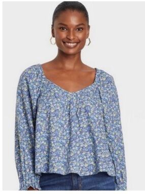 Universal Thread Blue Floral Scoop-Neck Blouse